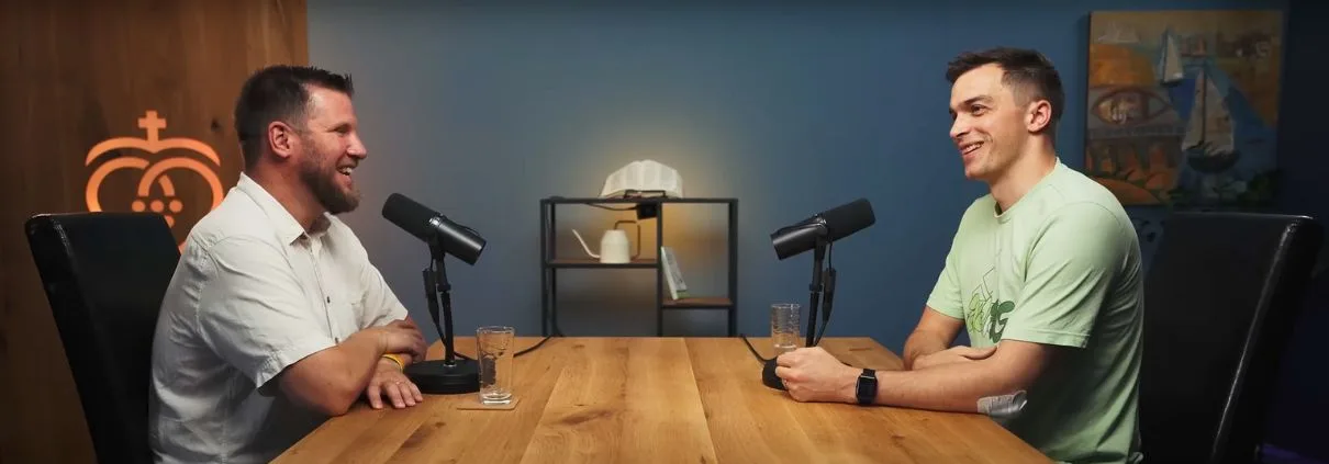 benjamin in janez med podcastom