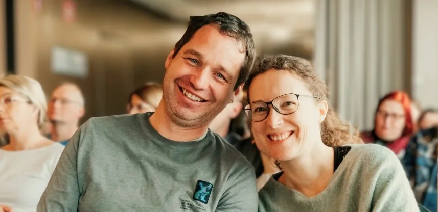 Foto v članku 3 - se za en par naslovna